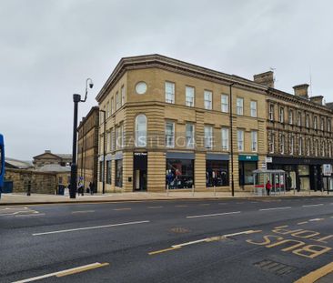 1 bedroom triplex to rent - Photo 2