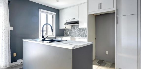 Maison 6 1/2 à louer avec grande cour - Mascouche - Libre 1er juillet - Photo 2