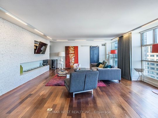 For Lease - 409 Bloor Street Unit# Ph2, Toronto, Ontario - Photo 1
