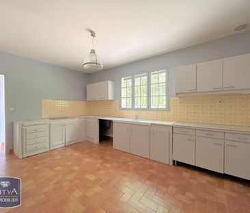 Location Maison 4 pièces 94m² FRONSAC 33126 - Photo 4