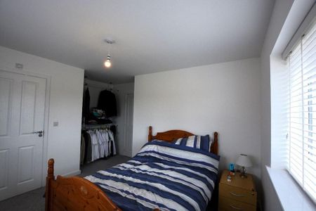 3 bedroom detached house to rent - Photo 4