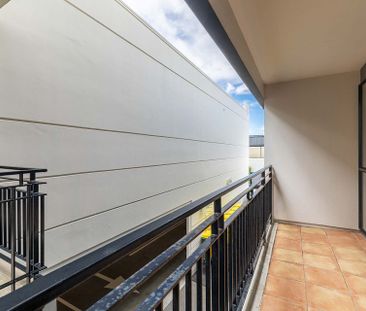 Prime Central City Apartment - Photo 5