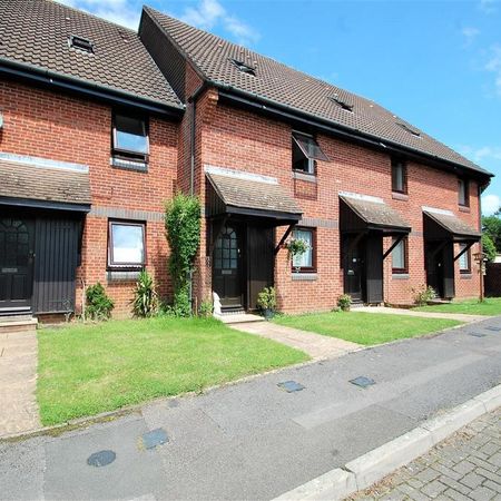 2 bedroom maisonette to rent - Photo 3