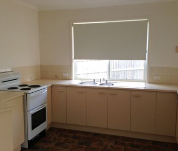 3 Bedroom Family Home - Photo 4