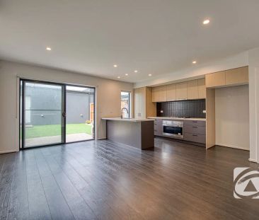 “LOCATION LOCATION LOCATION” - Photo 3