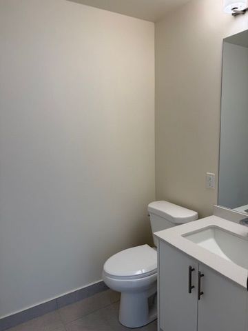 For Lease - 8960 Jane Street Unit# 921, Vaughan, Ontario - Photo 2