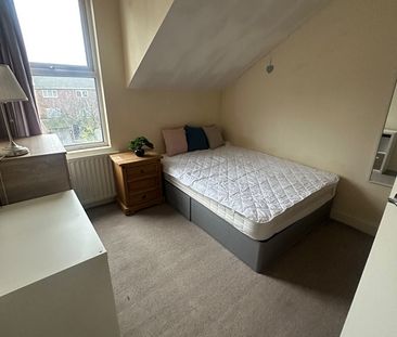 Room in a Shared Flat, Cinnamon Apartments, SW19 - Photo 3