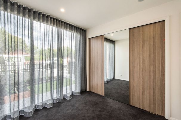Modern Comfort in the Heart of Murrumbeena - Photo 1