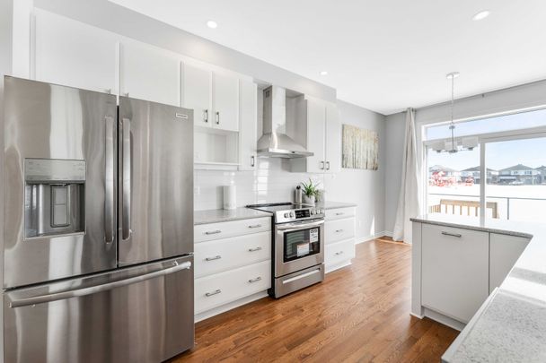 For Lease - 696 Moonflower Crescent, Blossom Park - Airport and Area, Ontario - Photo 1