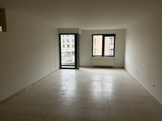 Appartement gelegen in het centrum met terras - Photo 1