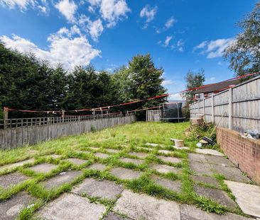 3 bedroom end of terrace house to rent - Photo 1