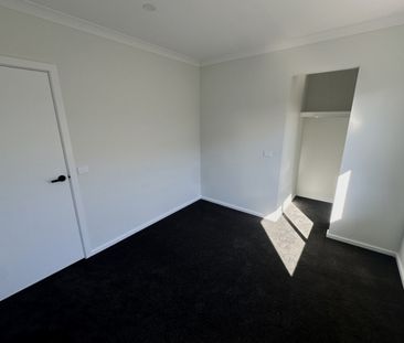 46 Santa Rosa Boulevard,, Shepparton VIC 3630 - Photo 3