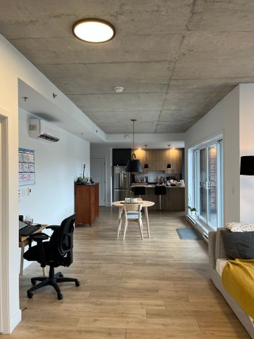 Grand 3 1/2 Mont St-Hilaire 884pi2 - Photo 3