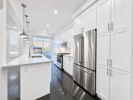 For Lease - 91 Cobb Street, Aurora, Ontario - Photo 3