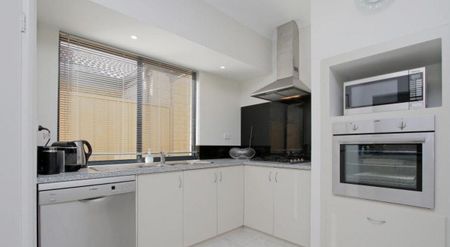 Charming 3 x 2 Canning Vale Home! - Photo 5