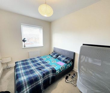 3 bedroom semi-detached house to rent - Photo 4