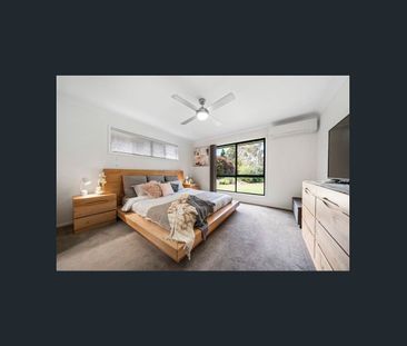 Charming Country Retreat with DUAL LIVING! - Photo 4