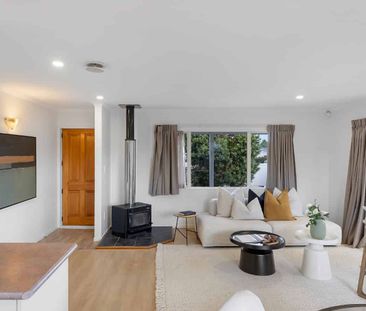 Family Home Glen Eden - Photo 1