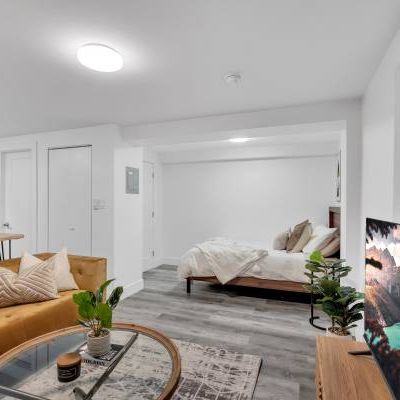 RESIDE - PET FRIENDLY FURNISHED STUDIO + 1 BATH IN VANCOUVER - Photo 1