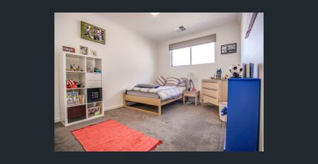 Idyllic Family Home - Photo 4