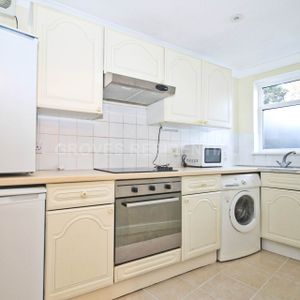 Price £1,400 pcm - Available Now - Unfurnished - Photo 2