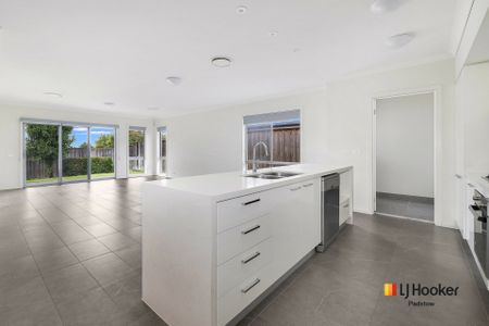 Architecturally Designed Luxury Home - Photo 4