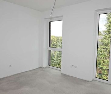 Moderne Obergeschosswohnung mit Balkon in zentraler Lage von Schort... - Photo 1