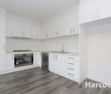Modern 3-Bedroom Home with Natural Light and Balcony - Photo 1