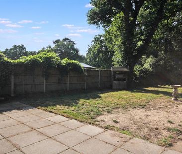 2 Bedroom Bungalow to let - Photo 2