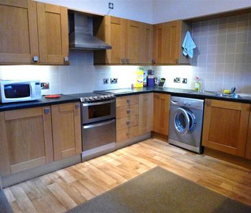 2 bedroom apartment to rent - Photo 4