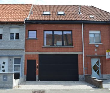 Schitterend vernieuwd duplexappartement te Harelbeke met vlotte ber... - Foto 2