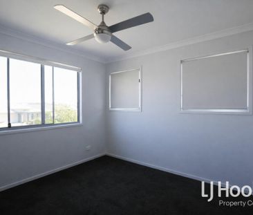 Side Access - Contemporary Living - Walking Distance to Schools - Photo 3