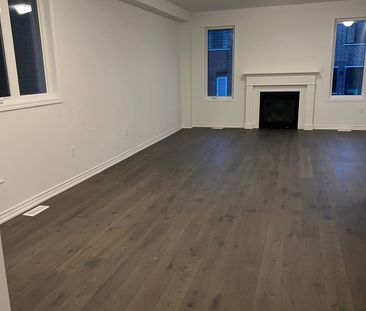 For Lease - 76 McBride Trail, Barrie, Ontario - Photo 1