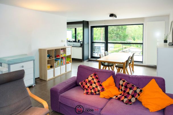 Lichtrijk appartement te huur in Tienen – met twee parkeerplaatsen en ruim terras - Photo 1