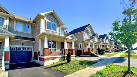 For Lease - 67 Sequin Drive, Richmond Hill, Ontario - Photo 2