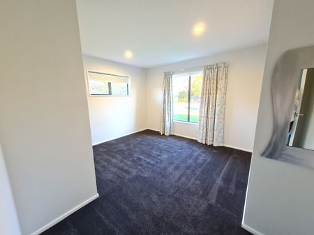 10 Sedgemoor Close, Burwood Christchurch - Photo 2