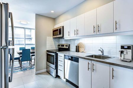 4858 chemin de la Côte-des-Neiges, Montréal, QC - Photo 4