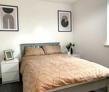 Bed Student Flat, LN1 - Photo 6