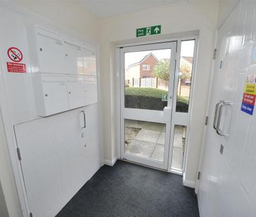 2 bedroom apartment to rent - Photo 4