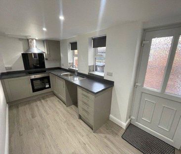 2 bedroom terraced house to rent - Photo 3