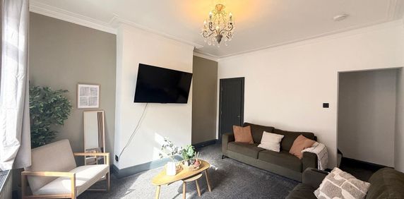 4 bedroom terraced house to rent - Photo 2