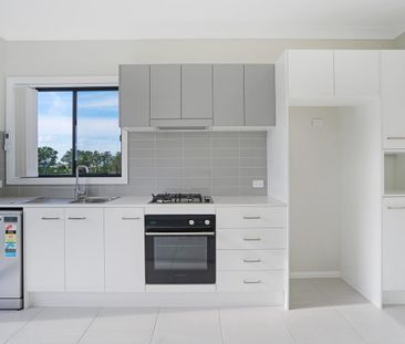 Low Maintenance Modern Unit - Photo 3