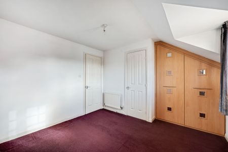 2 bed mews house to rent in Dixon Green Drive, Bolton, BL4 - Photo 2