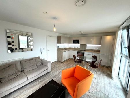 2 bedroom flat to rent - Photo 2