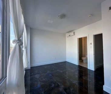 596 McLeod St Unit 2 - Photo 4