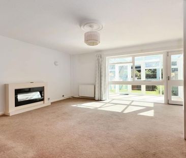 4 bedroom terraced house to rent - Photo 1