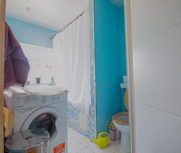 Birchen Grove, London, NW9 - Photo 3