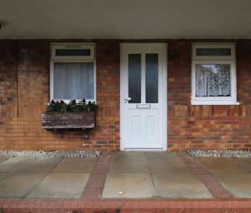Roundmead, Stevenage, Hertfordshire - Photo 5