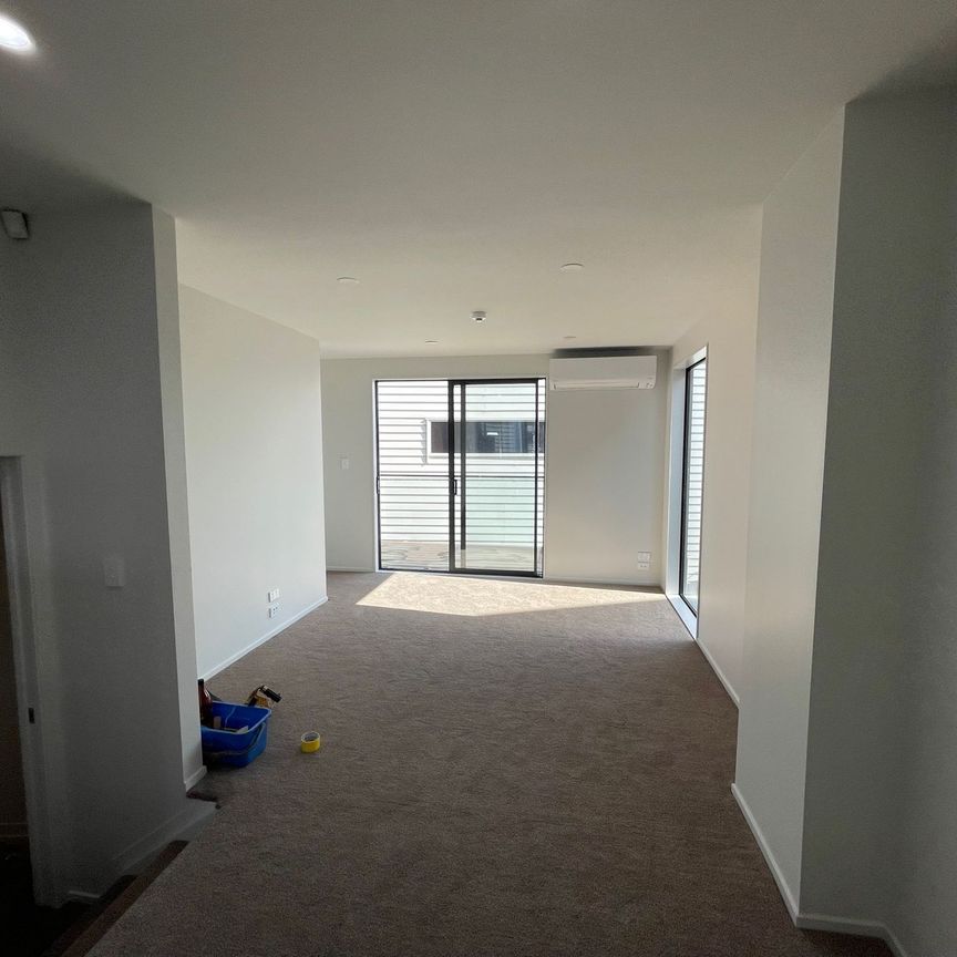 Modern Townhouse Waiting for You&excl; - Photo 1