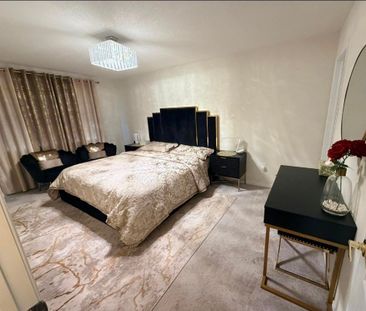 For Lease - 485 Queen Mary Drive, Brampton, Ontario - Photo 4